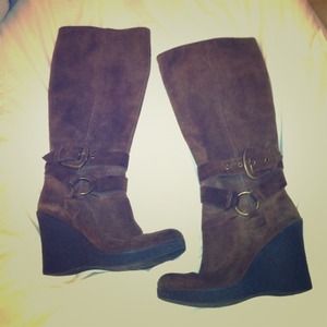 💥Sale💥 Brown Suede Wedge Knee-highish Boots