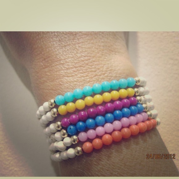 Jewelry - Multi-color bracelet set