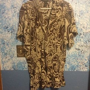 Cute beige and dark brown blouse.