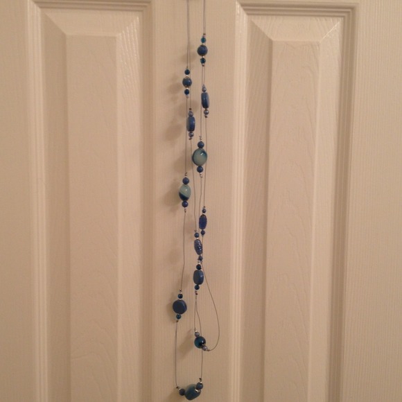 Long blue necklace
