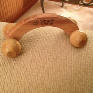 Handheld wooden massager
