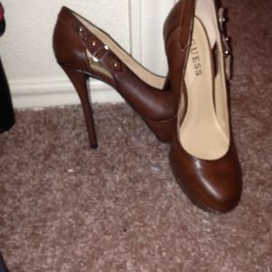 ❌Sold❌Reduced!! Guess heels!!