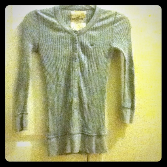 Hollister top