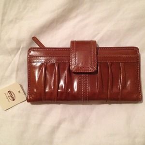 Brown Fossil clutch