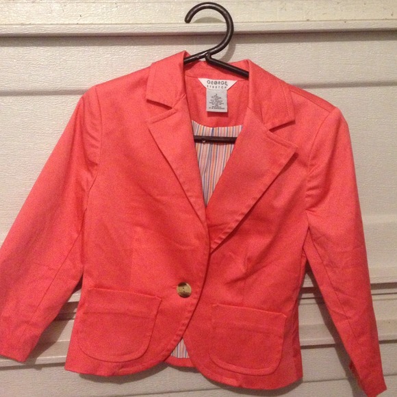 Short coral/peach jacket