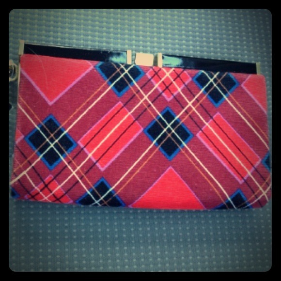 🚫🚫TRADED🚫Red plaid corduroy clutch! Super cute!