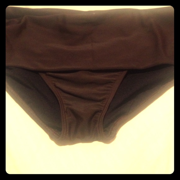 Foldover bikini bottom. Never used. Brand unknown.