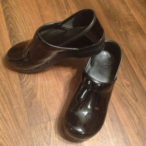 Dansko Patent Clogs size 40 (9.5 - 10)
