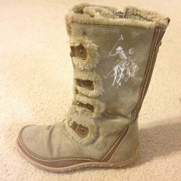 RESERVED Warm,tan suede winter bootsFaux fur lined