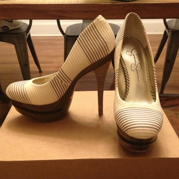 Jessica Simpson Shoes - Jessica Simpson Colle Platform Pump