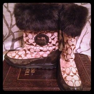 🎉REDUCED🎉Signature "C" Khaki/Brown Coach Boots💋