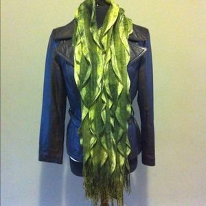 Awesome green scarf!