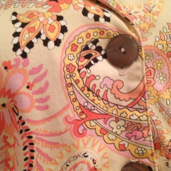 SOLD!! Fun top or jacket - Picture 2 of 3