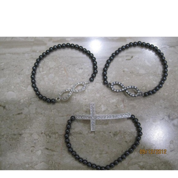 Hematite bead bracelet - Picture 3 of 4