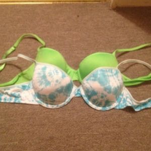 2 size 36B bra bundle💗