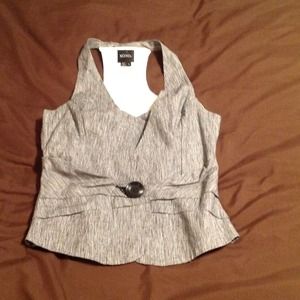 **SOLD in BUNDLE** NEW XoXo vest