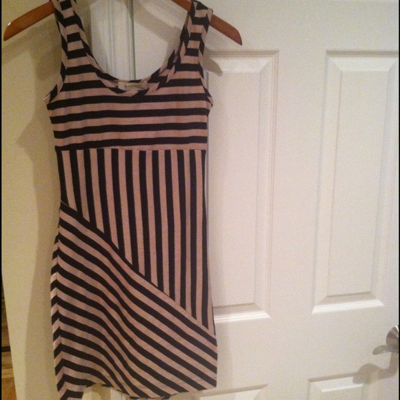 **Bundled items dress,shorts, and belt**
