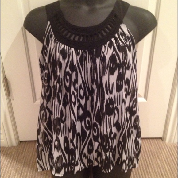 SOLD Black and white tank