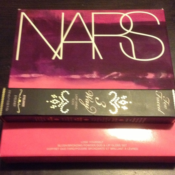 *Sold* Make-up bundle