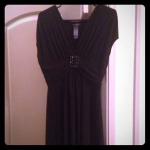Beautiful little black dress!