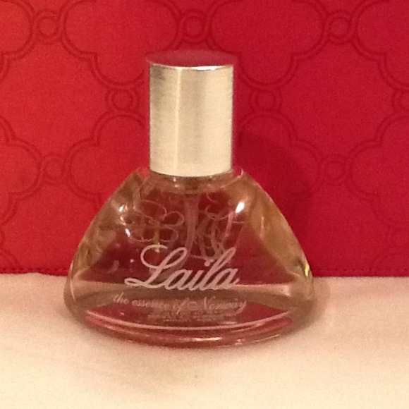 🌟NWOT🌟Autographed Bottle of LAILA Eau de Parfum