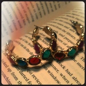 Vintage 80's earrings!