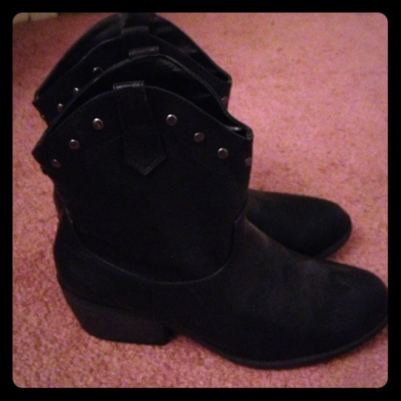 white mountain Boots - Black cowboy boots. Never worn