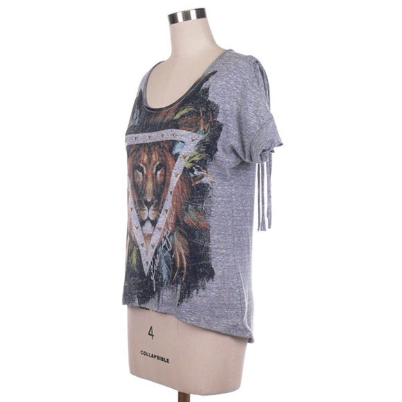 Lion printed with studded and cut off back top - Picture 2 of 4