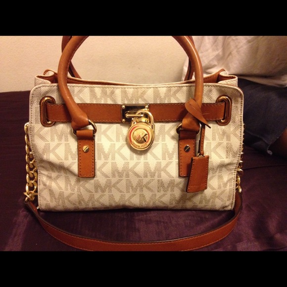 Authentic Michael Kors purse and wallet for sale - Picture 2 of 3