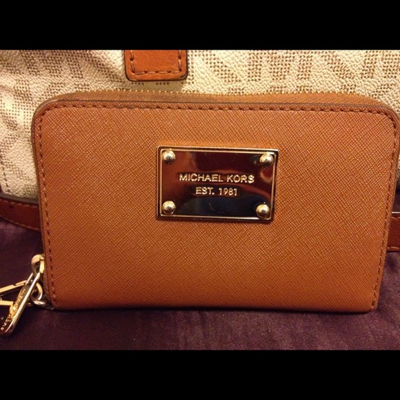 Authentic Michael Kors purse and wallet for sale - Picture 3 of 3