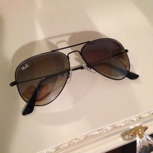 ****REDUCED**** AUTHENTIC Ray Ban aviators