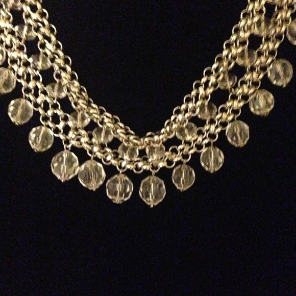 🅾⬇️Reduced⬇️🅾 Clear/Silver Necklace - Picture 3 of 4