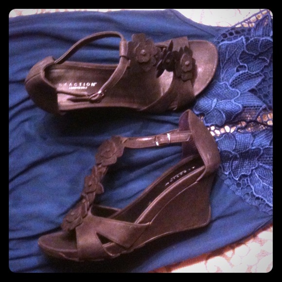 Very Cute Kenneth Cole Reaction wedge