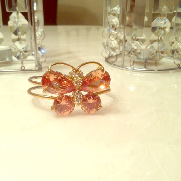 Butterfly clasp bracelet