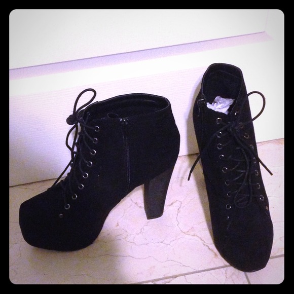 Black Lace Up Chunky-Heeled Booties