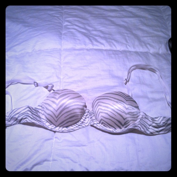 Brand new Victoria secret push up bra