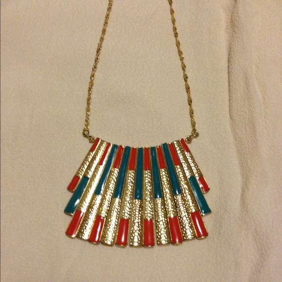 Accessories - 💕HOST PICK💕Statement Necklace