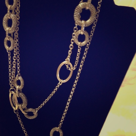 **SOLD**Premier Designs Runway necklace