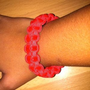 Paracord bracelet