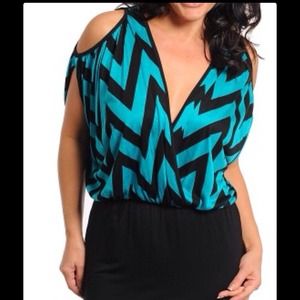 Chevron design solid black bottom dress.