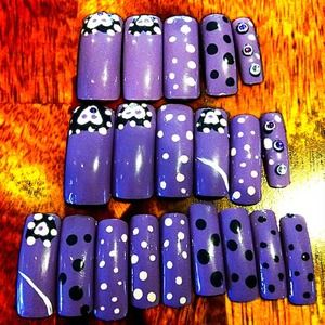 20 custom design nails