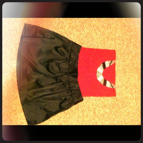 Wet Seal black skirt :) - Picture 1 of 2