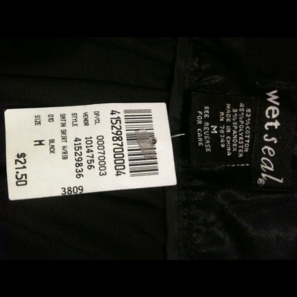 Wet Seal black skirt :) - Picture 2 of 2
