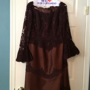 Long gown in chocolate brown.