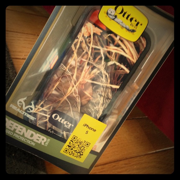 Defender series iPhone 5 Realtree Otter Box! NWT