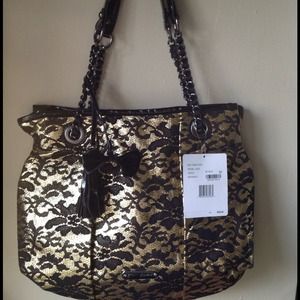 BETSY JOHNSON ROYAL LACE TOTE ~ Make Offer ~
