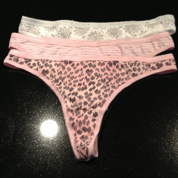 🚫Traded🚫NWOT bundle of VS thongs