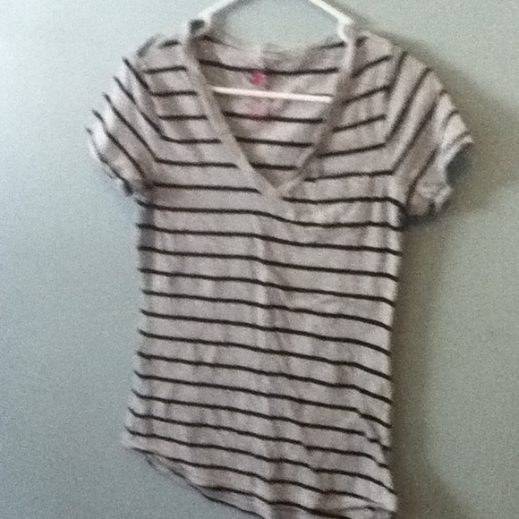 Grey shirt with black stripes - Picture 2 of 2