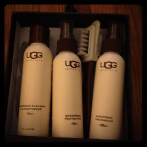 Ugg sheepskin care kit