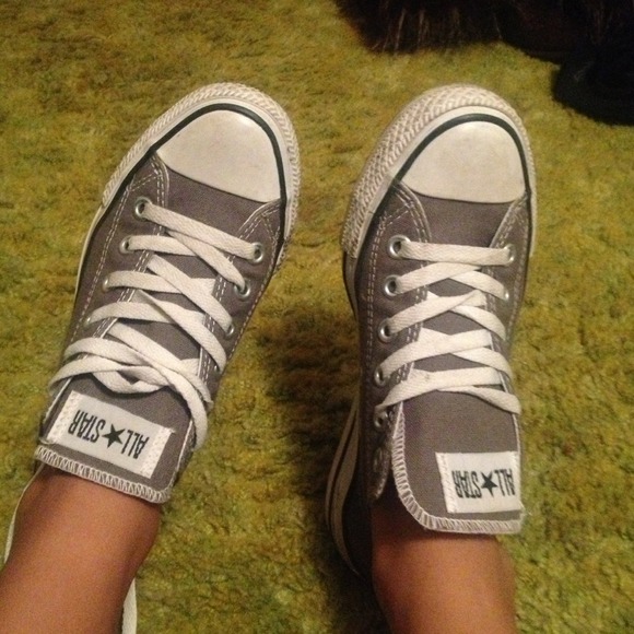 Converse size 7